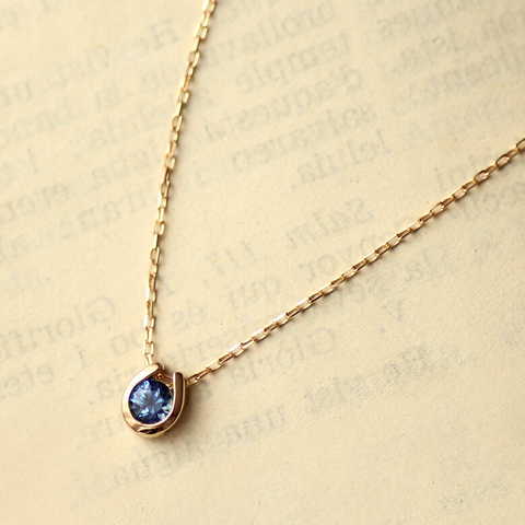 【Choco Fiore】サファイア 馬蹄ネックレス