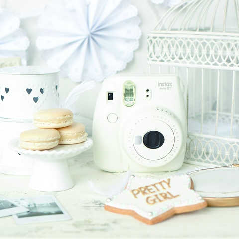 FUJIFILM インスタントカメラ チェキ instax mini8プラス  バニラ 