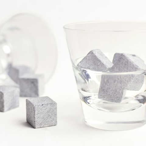 Ari Tutunen アリ・トゥルネン／石のアイスキューブ 「ON THE ROCKS」