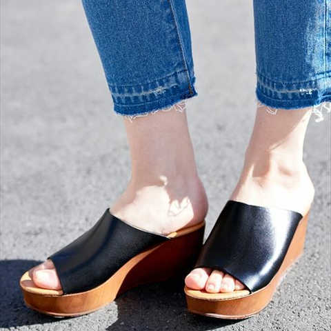 プラットフォームミュールサンダル
