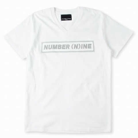 ロゴプリントVネックTシャツ