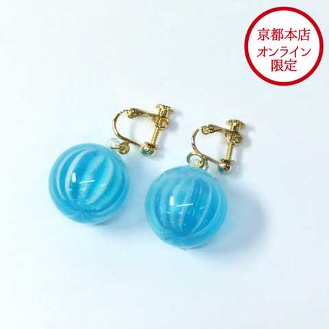 飴のイヤリング　ソーダ玉