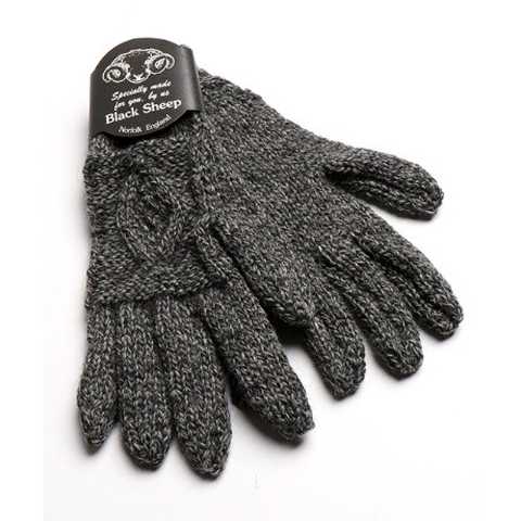 ブラックシープ　HAND KNIT ARANS