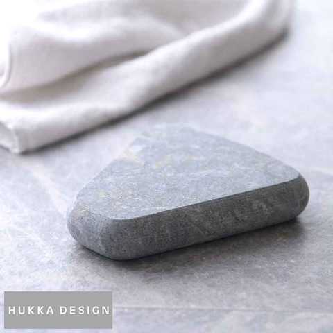 マッサージ 天然石 おしゃれ HUKKA DESIGN カレリアンソープストーン ウエストウォーマー  北欧 リラックス ケア アイテム