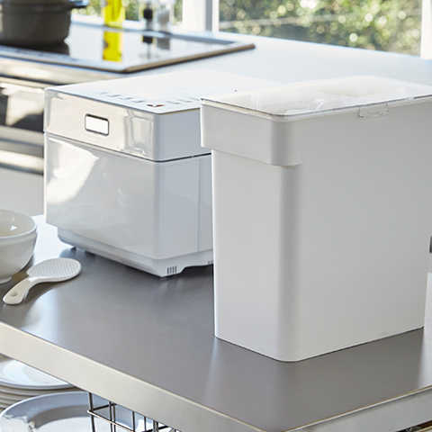 山崎実業 tower  密閉 袋ごと米びつ 5kg 計量カップ付