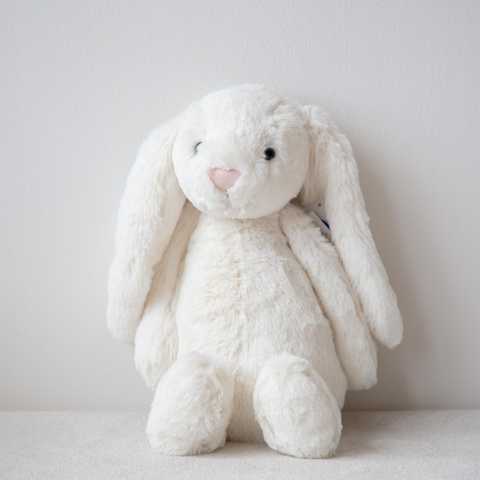 Bashful Cream Bunny M