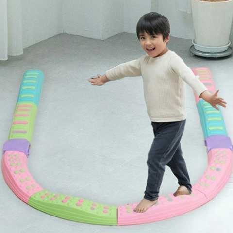 知育玩具 でこぼこバランスブロック