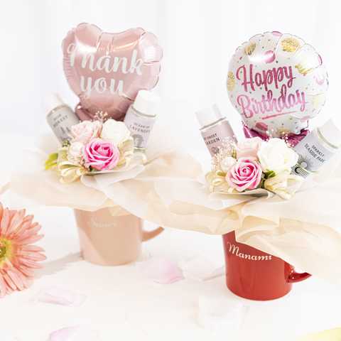 【名入れマグカップ】バスソルトとソープフラワーのバルーンギフト