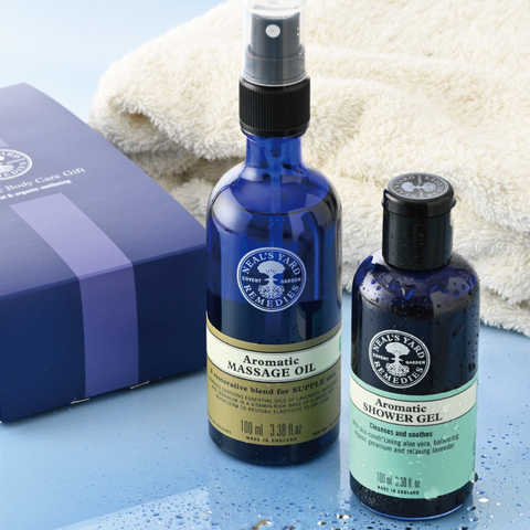 NEAL'S YARD REMEDIES(ニールズヤードレメディーズ)/ アロマティックボディケアギフト(シャワージェル 100ml・マッサージオイル 100ml・マッサージオイル用スプレーヘッド)