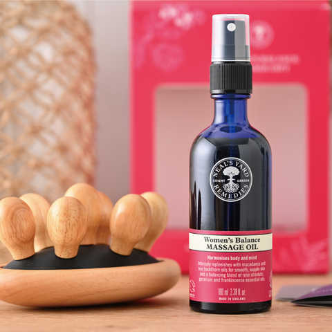 NEAL'S YARD REMEDIES(ニールズヤードレメディーズ)/ バランスマッサージギフト(ウーマンズバランス マッサージオイル 100ml・ビューティローラー・マッサージオイル用スプレーヘッド)