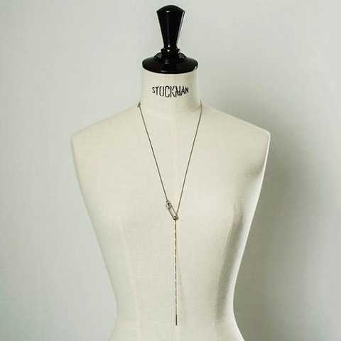 Safety pin lariat (Bijou)