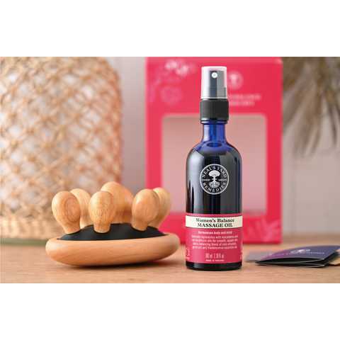 NEAL'S YARD REMEDIES（ニールズヤードレメディーズ）／ バランスマッサージギフト（ウーマンズバランス マッサージオイル 100ml・ビューティローラー・マッサージオイル用スプレーヘッド）
