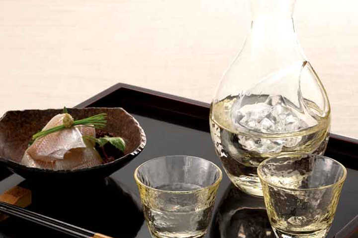 徳利（×10）&おちょこ（×20）セット 10,000円の徳利・おちょこセットのもらって嬉しい人気プレゼント