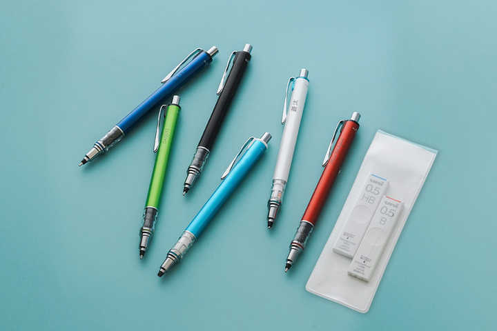 【高級筆記具4本セット+ペンケース3つ+替芯1つ】 高級筆記具4本セット+ペンケース3つ+替芯1つ】 文房具・