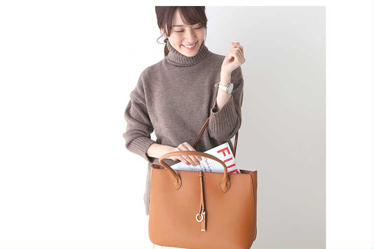 上品なトートバッグ