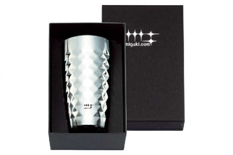 ステンレス製のビールグラス