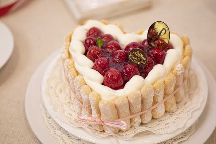 Casamingo ハート型シュス木苺レアチーズケーキ 14 のプレゼント ギフト通販 Anny アニー