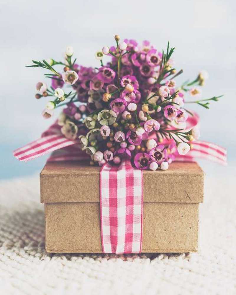 花で伝える愛の言葉 プロポーズは花束にメッセージを込めて Anny アニー