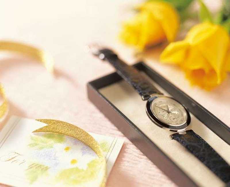 女性向け腕時計のプレゼント特集！選び方&人気ブランドをご紹介 | Anny