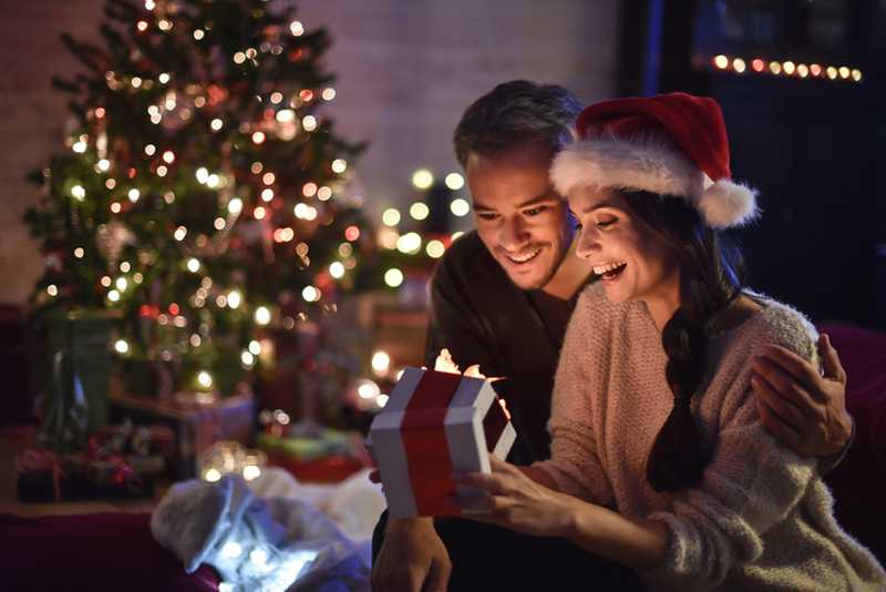 旦那が喜ぶクリスマスプレゼント【2023】夫に贈る、予算別人気ギフト