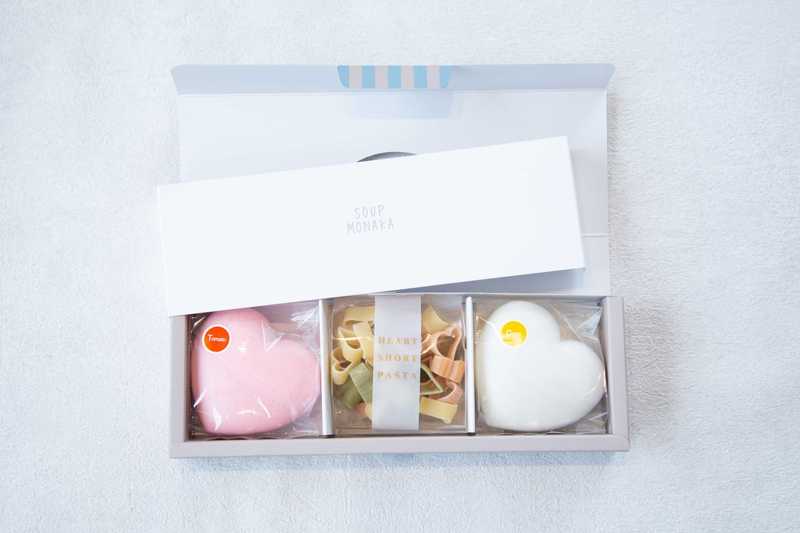 https://anny.gift/