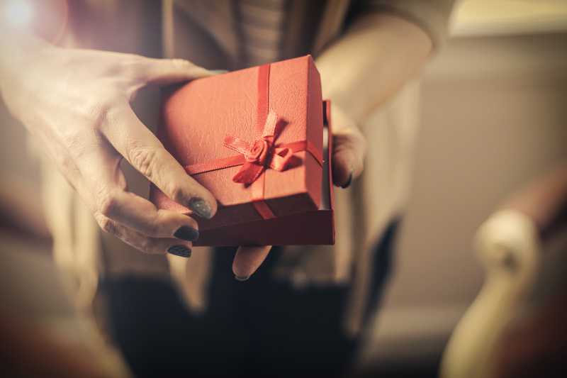 https://anny.gift/