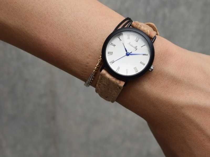 彼氏への時計のプレゼントおすすめ21選！メンズに人気の腕時計ブランドをチェック | Anny アニー